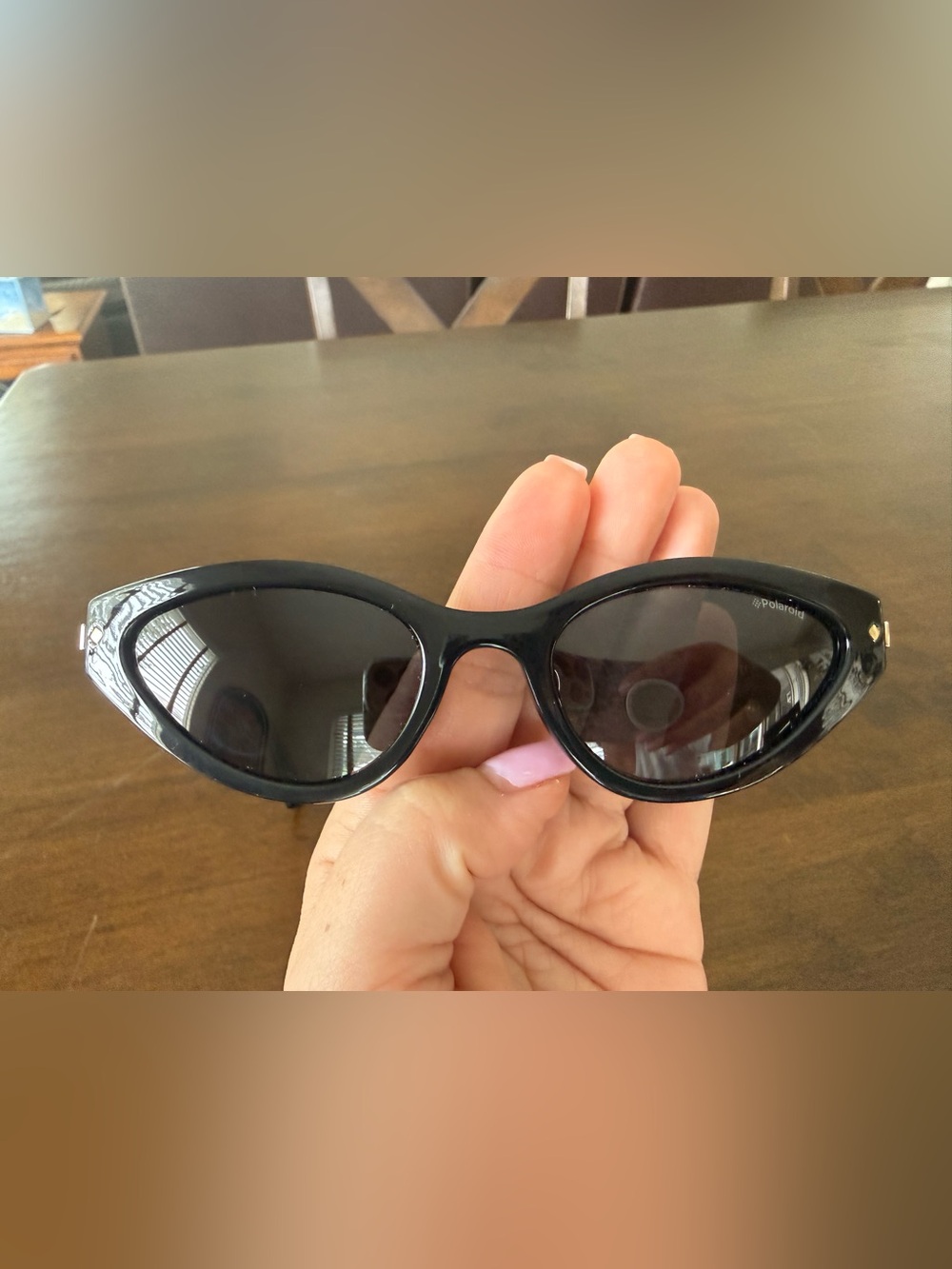Polaroid Polarized Cat Eye Sunglasses Black 53mm w/ Vogue Case